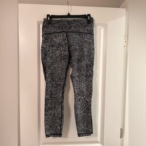 lululemon athletica Black and White Patterned Mesh Panel 25” Leggings